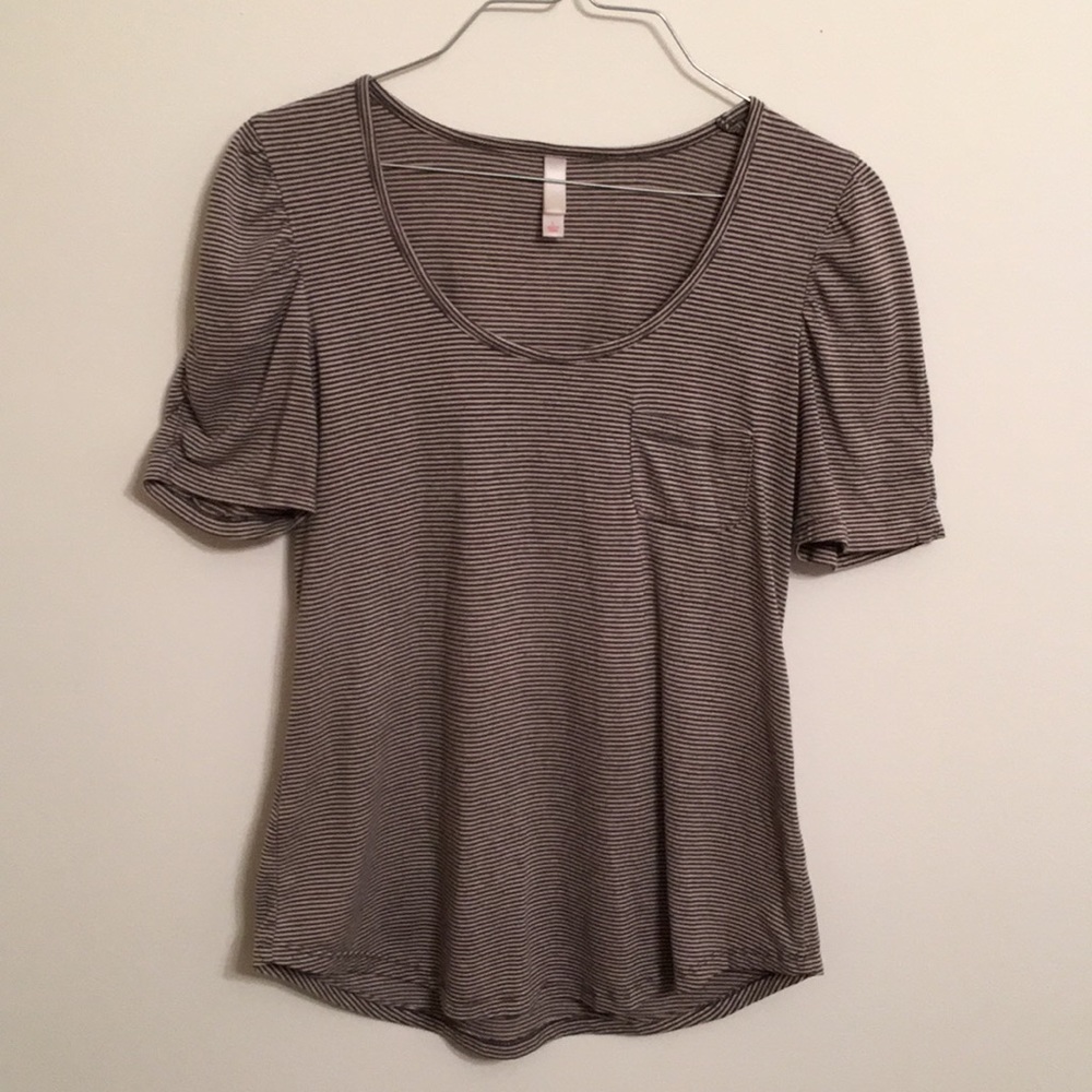 H&M striped quarter sleeve shirt